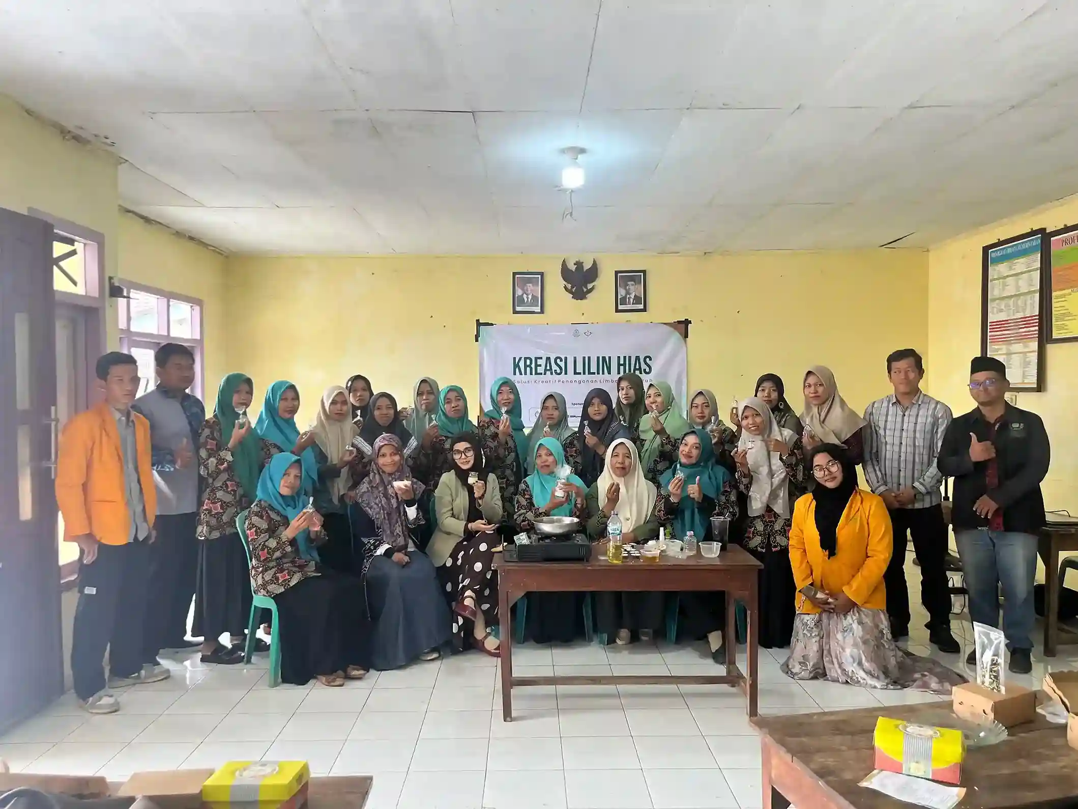 Kreasi Lilin Hias